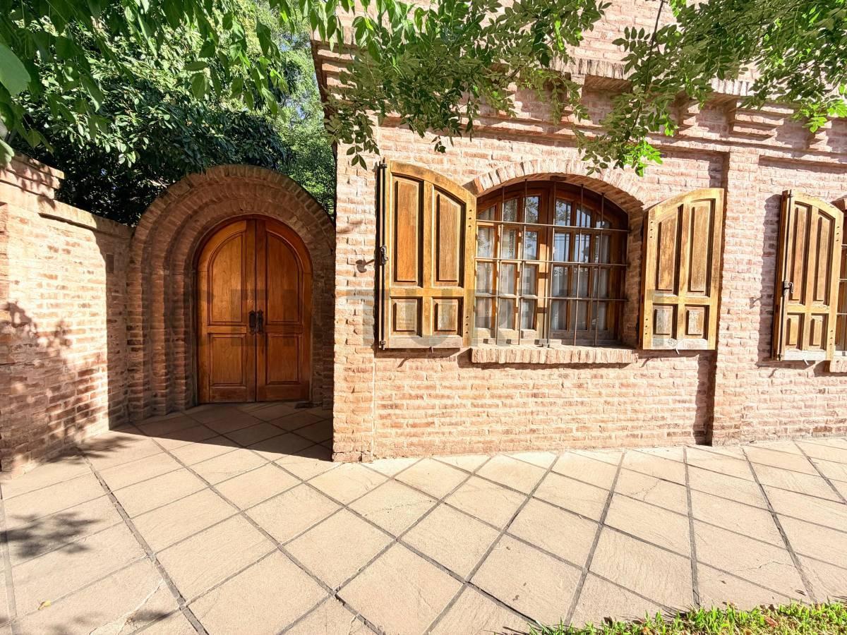 Foto de VENTA CASA 5 AMBIENTES ITUZAINGO NORTE APTA CRÉDITO, imagen 2