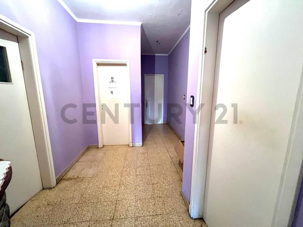 Foto de VENTA CASA 5 AMBIENTES MORENO CENTRO APTA CREDITO ESCUCHAMOS OFERTA, imagen 5