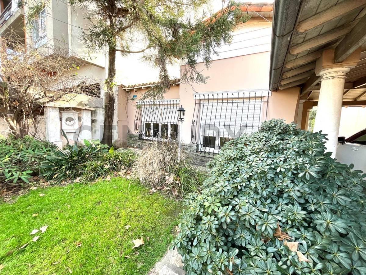 Foto de VENTA CASA 5 AMBIENTES MORENO CENTRO APTA CREDITO ESCUCHAMOS OFERTA, imagen 2