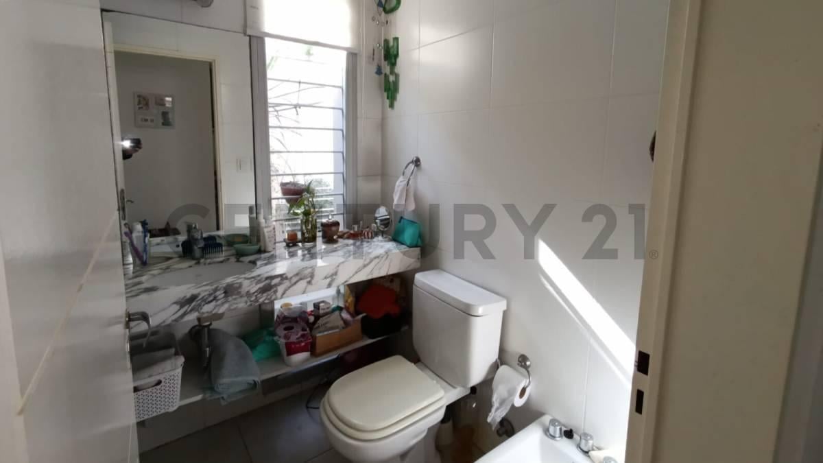 Foto de PH 2 AMBIENTES JARDIN COCHERA CASTELAR NORTE, imagen 5