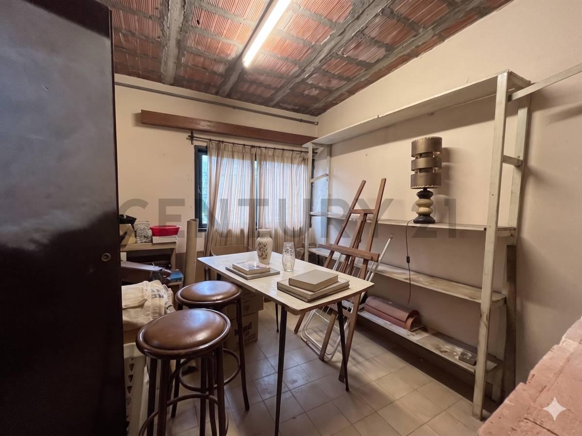 Foto de VENTA CASA 4 AMBIENTES MORON SUR A RECICLAR, imagen 5