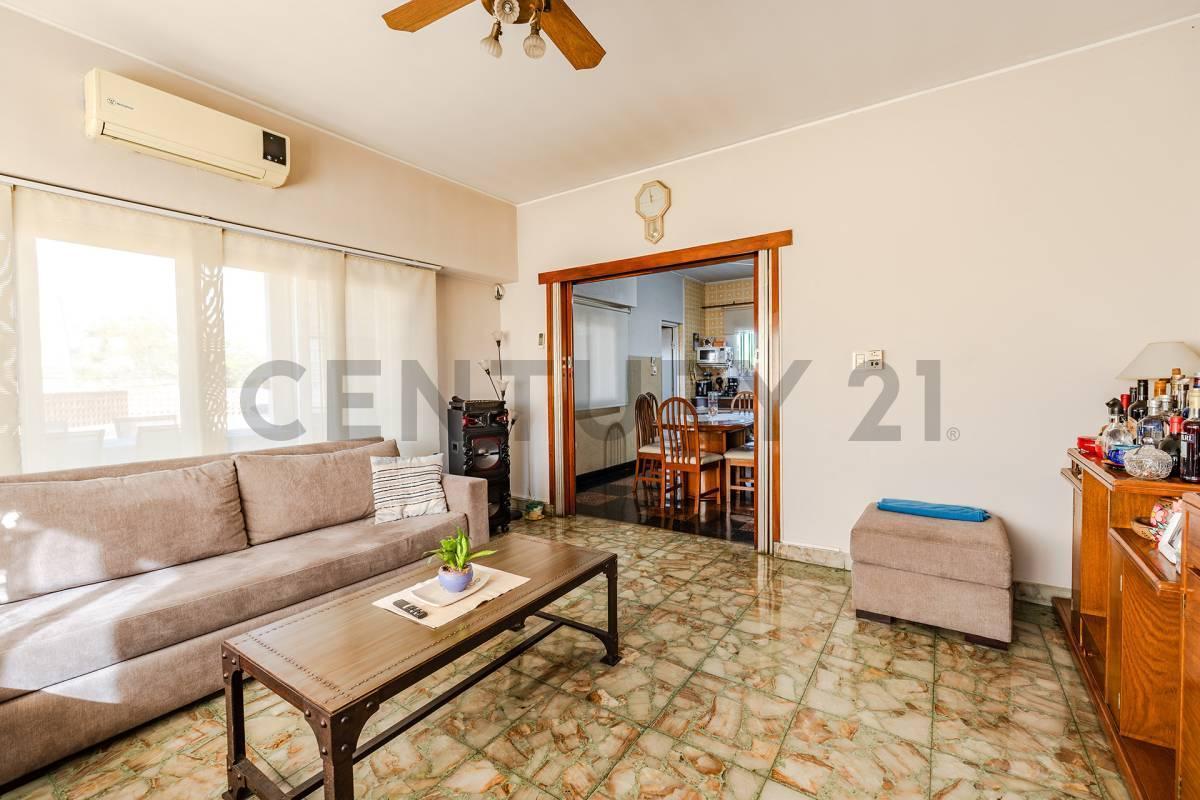 Foto de VENTA DEPARTAMENTO 4 AMBIENTES MORON PERMUTA APTO CREDITO TERRAZA, imagen 3