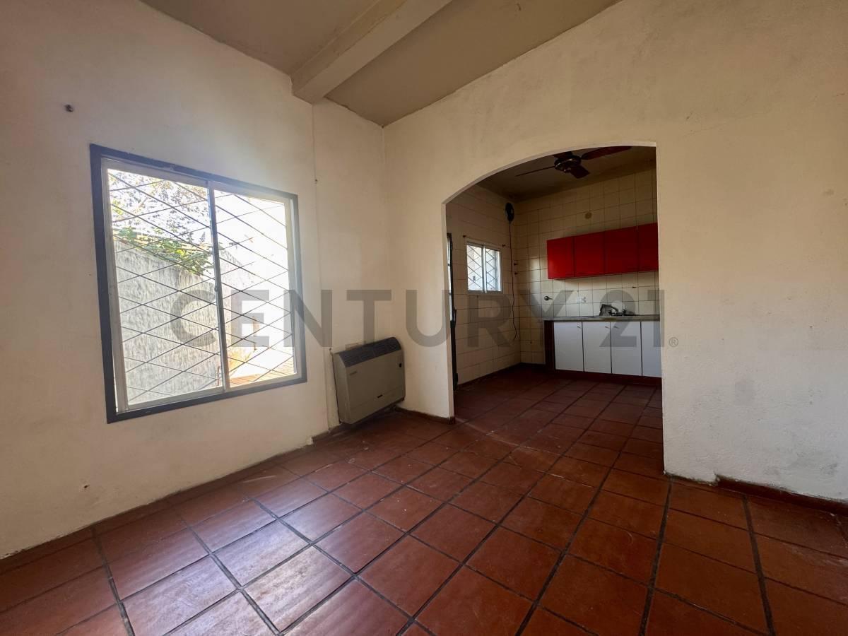 Foto de Venta PH 3 Ambientes en Planta Baja con Quincho y Cochera – El Palomar, imagen 4
