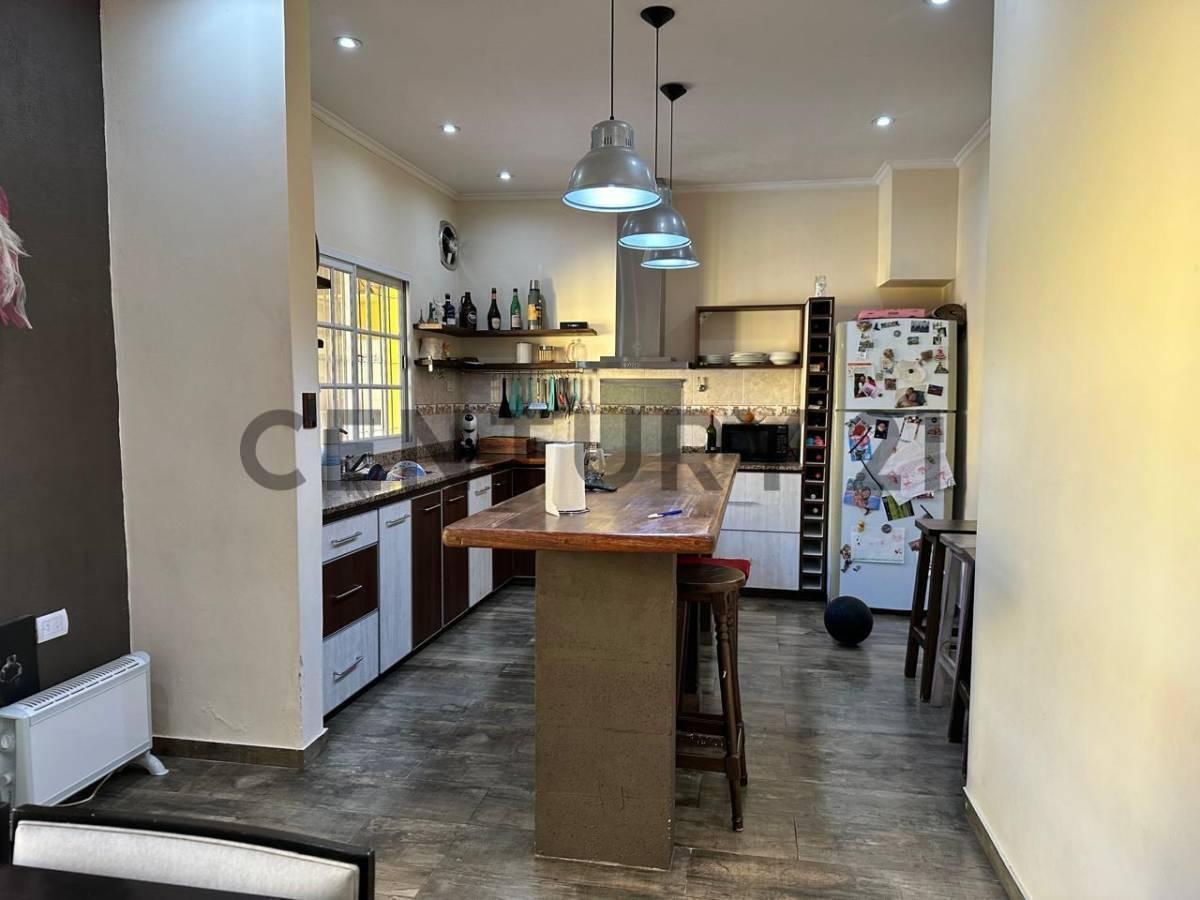 Foto de VENTA CASA 4 AMBIENTES CASEROS PARRILLA PILETA, imagen 4