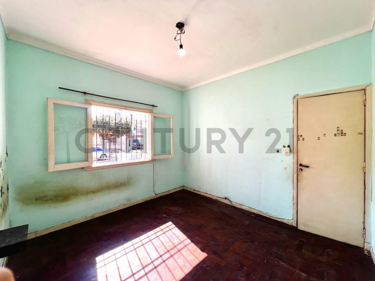 Foto de VENTA PH TIPO CASA 3 AMBIENTES MORON GRAN PATIO TERRAZA LUMINOSO APTA, imagen 4