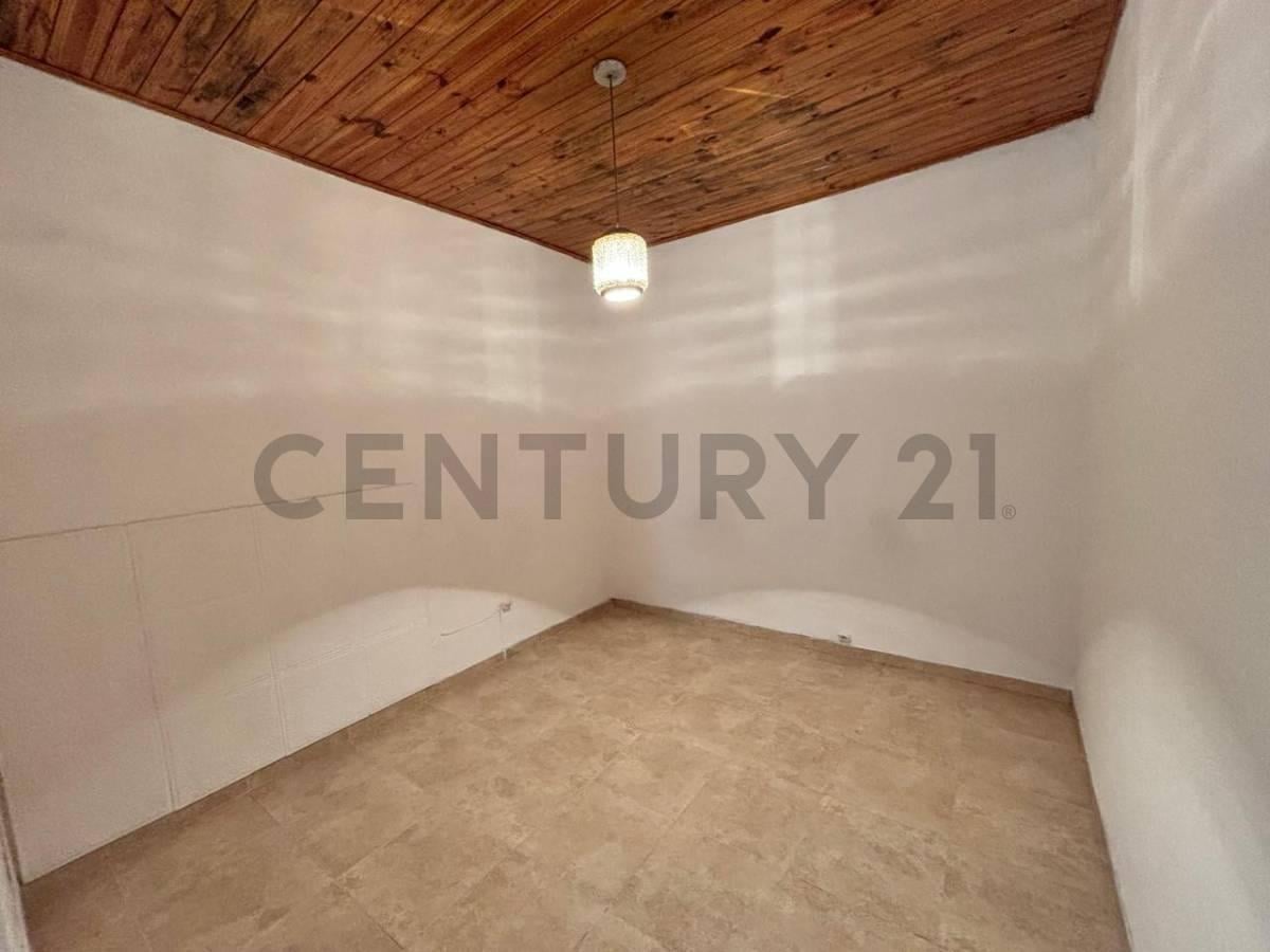 Foto de VENTA PH 2 AMBIENTES MORON CENTRO CON PATIO, imagen 4