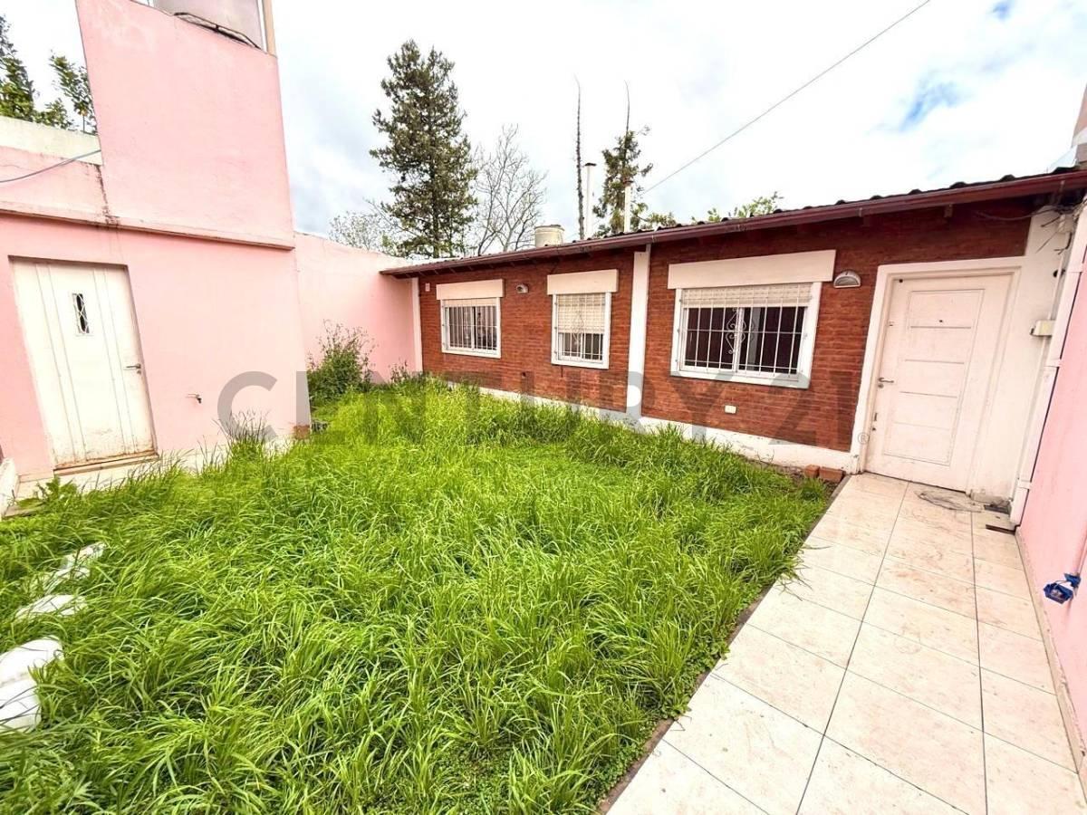 Foto de VENTA PH 2 AMBIENTES SOBRE MARTIN FIERRO, VILLA UDAONDO PATIO, imagen 5