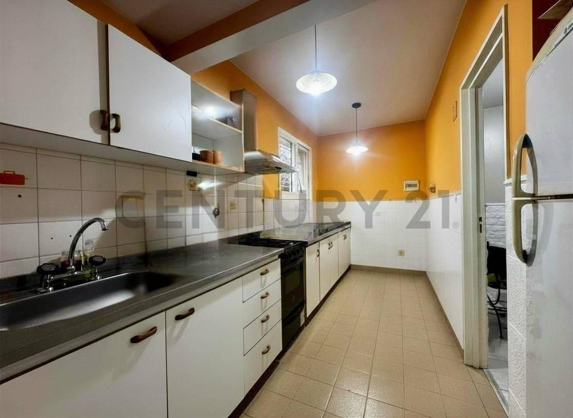 Foto de VENTA DEPARTAMENTO 4 AMBIENTES EL PALOMAR CON COHERA PLANTA BAJA, imagen 5