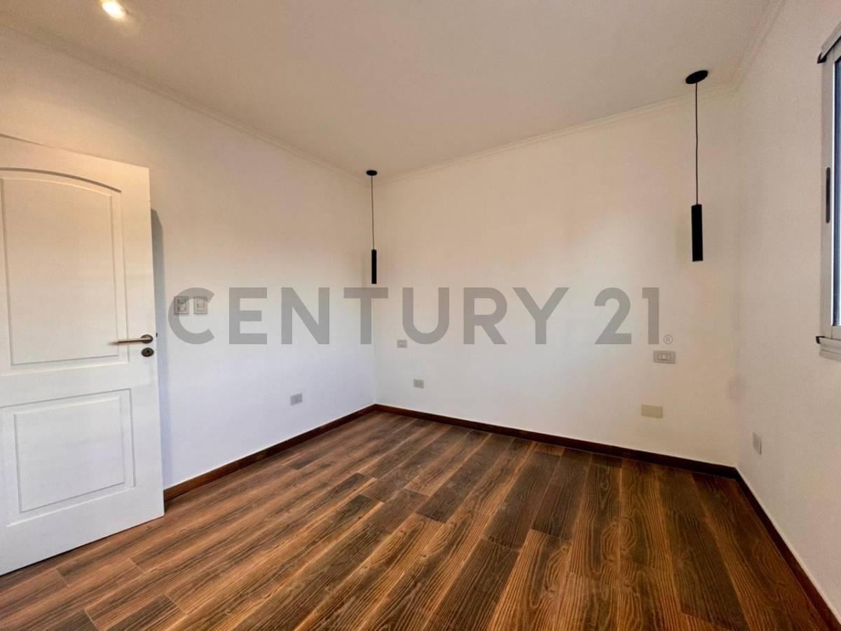 Foto de VENTA DUPLEX HURLINGHAM A ESTRENAR, imagen 2