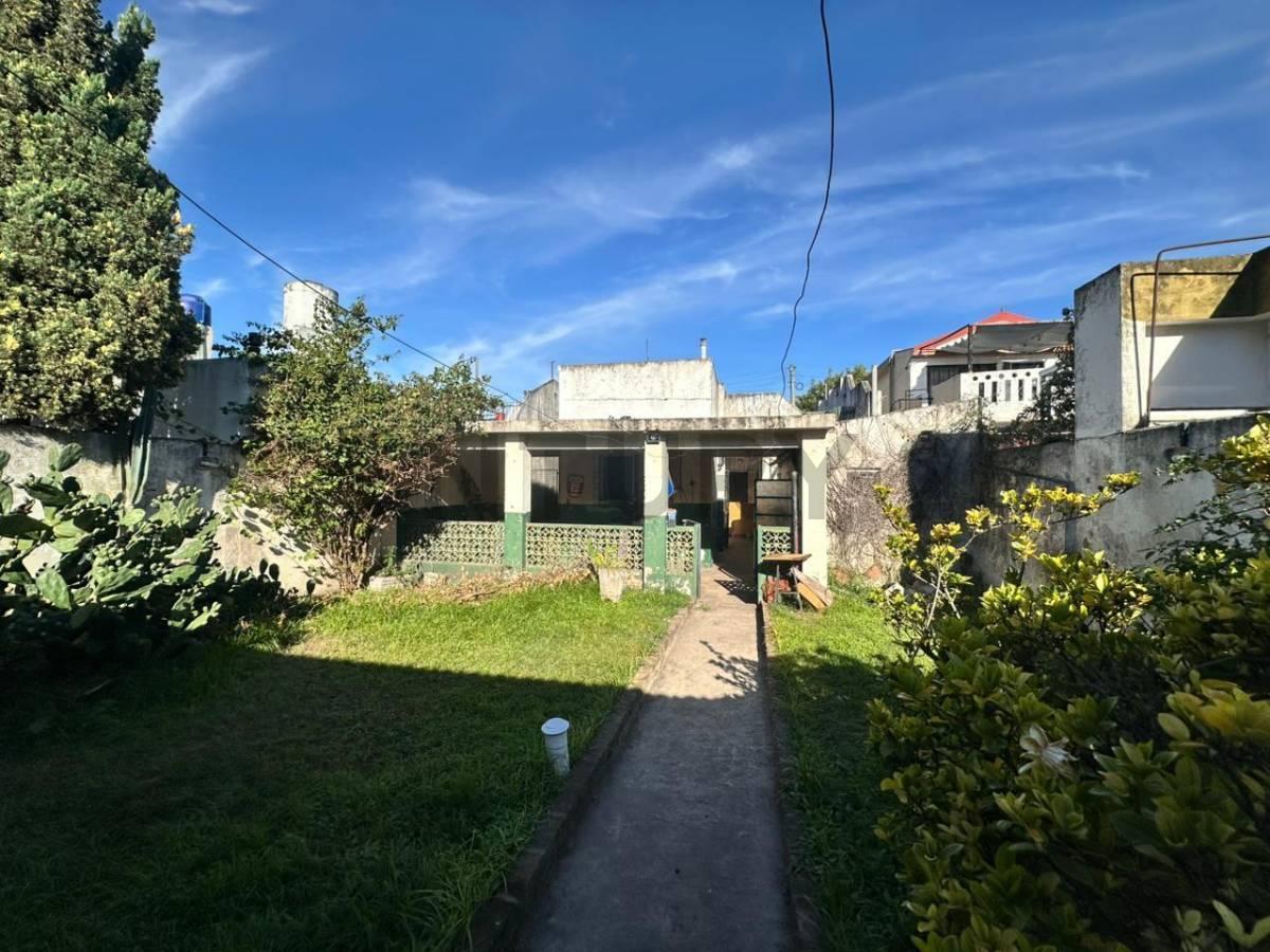 Foto de VENTA CASA 4 AMBIENTES CASTELAR MORON IDEAL INVERSOR, imagen 2