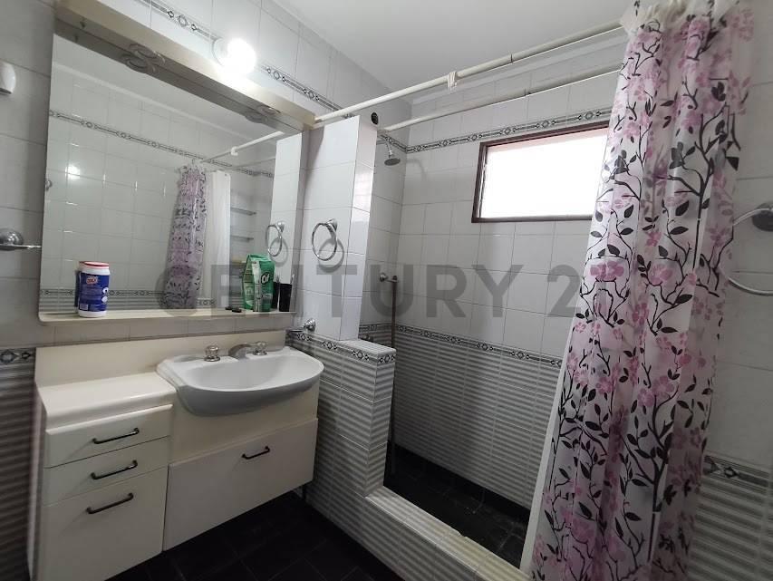 Foto de venta cas multifamiliar mas departamento de 4 ambientes en planta alta, imagen 5