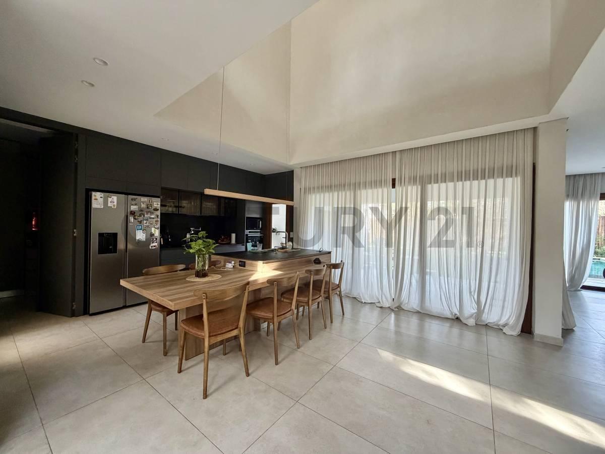 Foto de Venta de casa en Parque Leloir, Ituzaingo, GBA Oeste, imagen 1