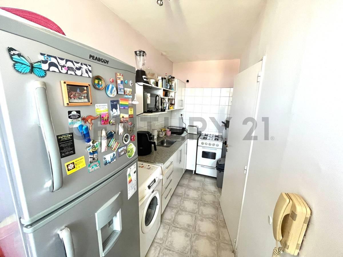 Foto de VENTA MONOAMBIENTE CABA A 200 METROS DE PARQUE LEZAMA /BALCON AL FRENTE, imagen 4