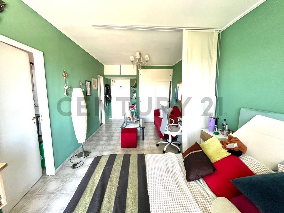 Foto de VENTA MONOAMBIENTE CABA A 200 METROS DE PARQUE LEZAMA /BALCON AL FRENTE, imagen 3
