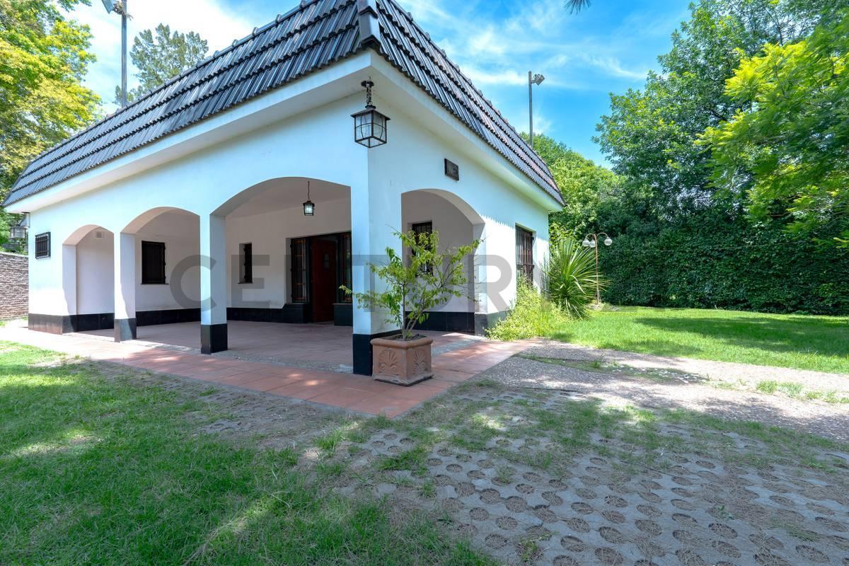 Foto de VENTA CASA 5 AMBIENTES JARDIN QUINCHO PILETA PARQUE LELOIR, imagen 3