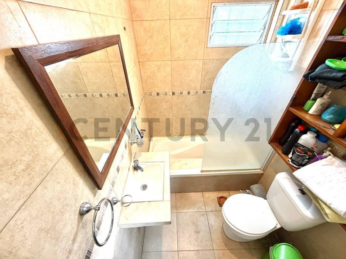 Foto de Alquiler casa 4 ambientes Villa Udaondo - Parque Leloir, imagen 5