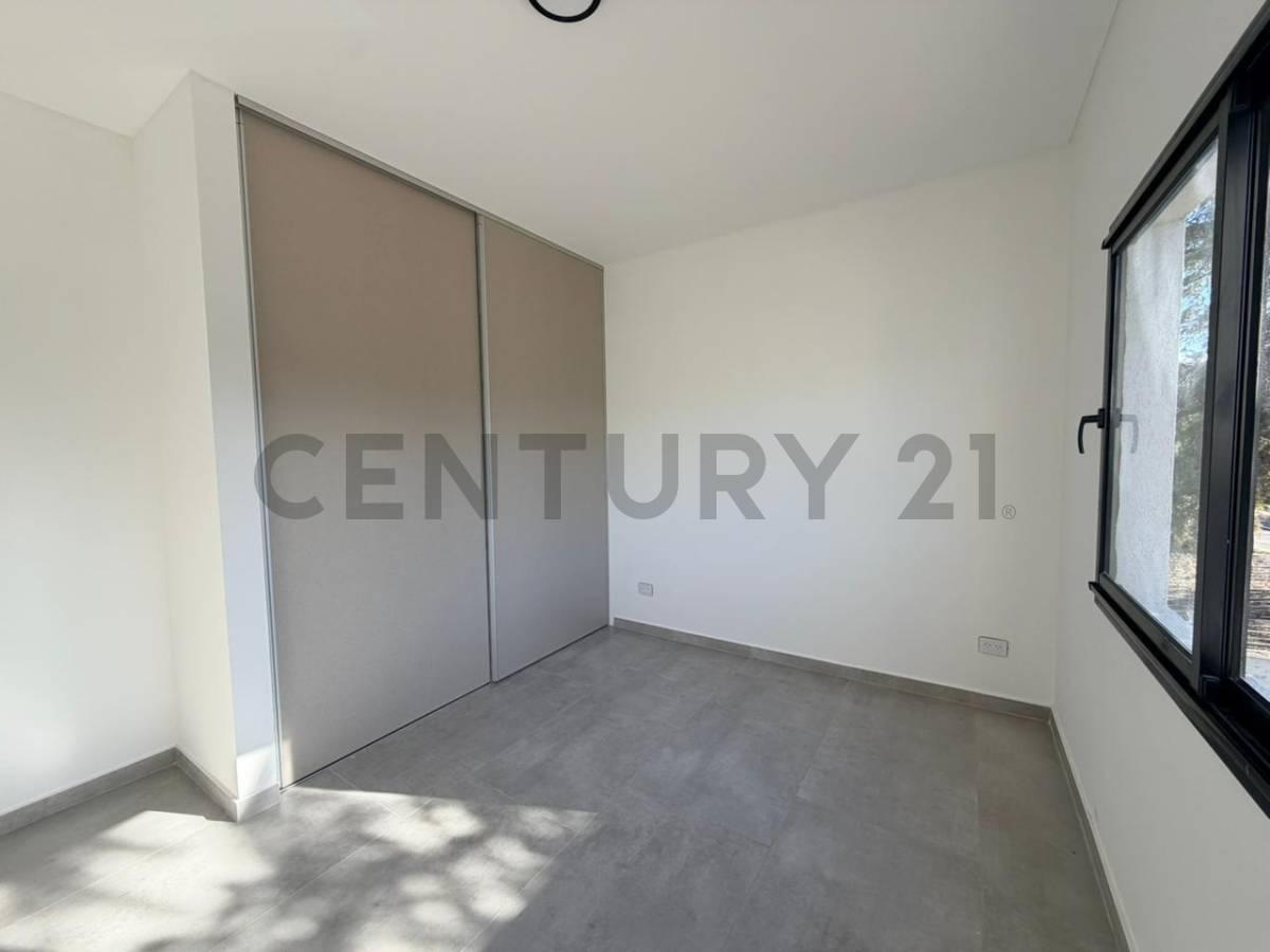 Foto de VENTA DEPARTAMENTO 2 AMBIENTES ITUZAINGO NORTE COCHERA BALCON, imagen 5