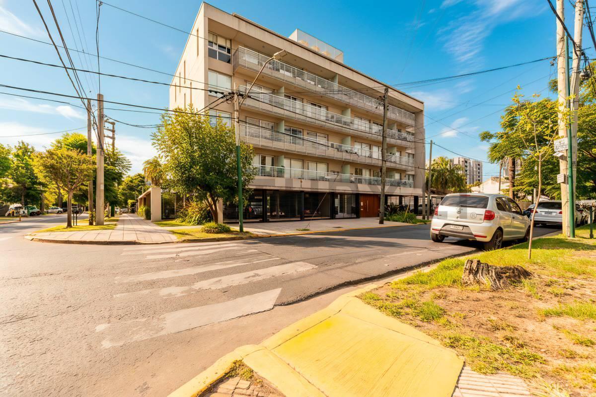 Foto de VENTA DEPARTAMENTO 3 AMBIENTES ITUZAINGO TERRAZA COCHERA, imagen 2