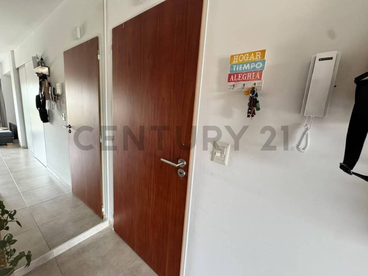 Foto de VENTA DEPARTAMENTO MONOAMBIENTE ITUZAINGO SUR EQUIPADO COCHERA, imagen 5