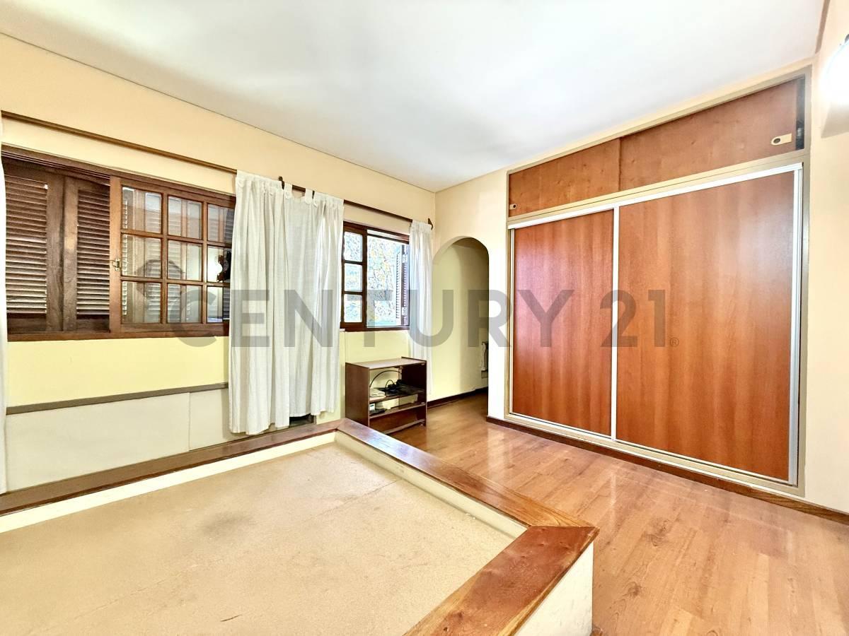 Foto de VENTA CASA 5 AMBIENTES VILLA LURO, imagen 2