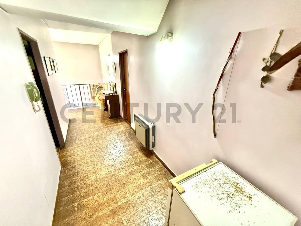 Foto de VENTA CASA 5 AMBIENTES VILLA LURO, imagen 4