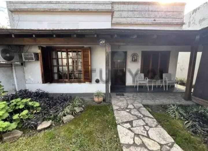 Foto de VENTA CASA EL PALOMAR 3 AMBIENTES A RECICLAR, imagen 3