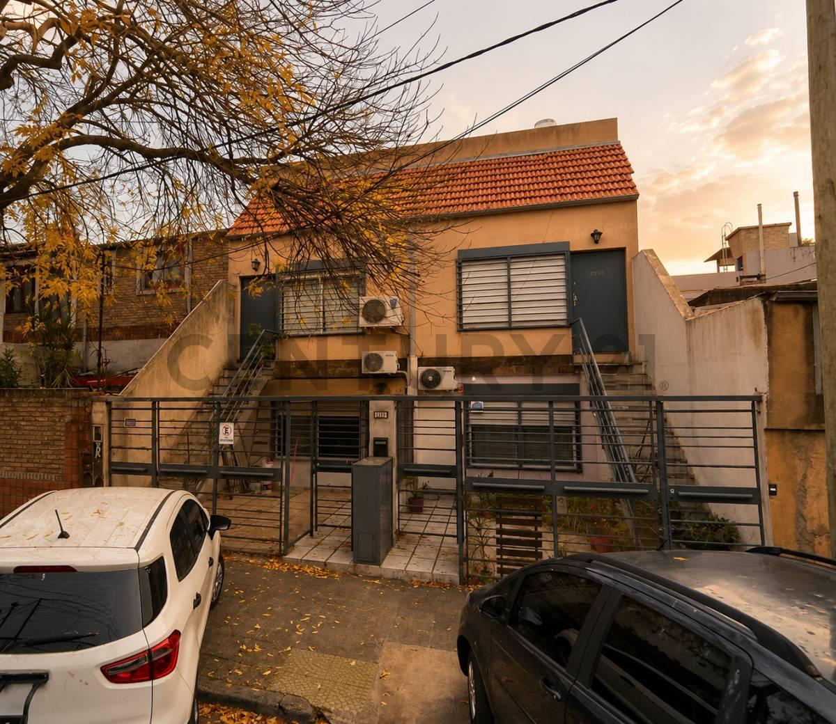 Foto de Venta PH 2 Ambientes con Patio Privado y Cochera en Villa Real | Sin, imagen 1