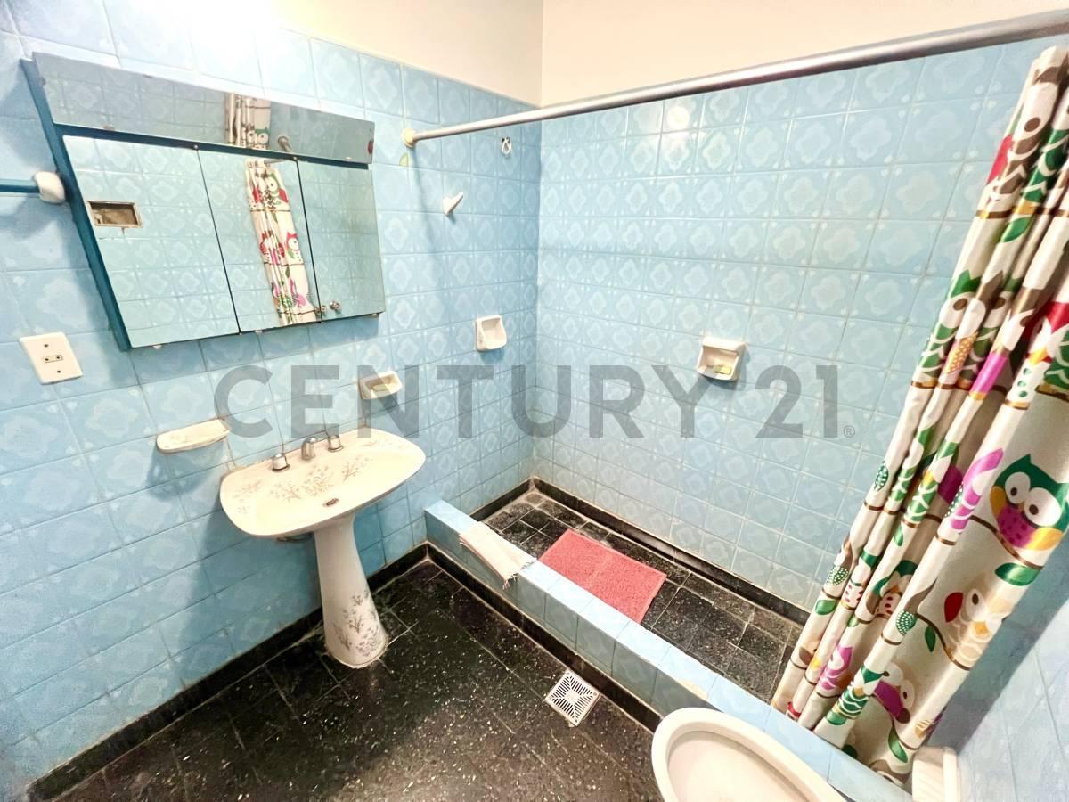 Foto de VENTA CASA MULTIFAMILIAR CON COCHERA. + DEPARTAMENTO A ESTRENAR, imagen 2