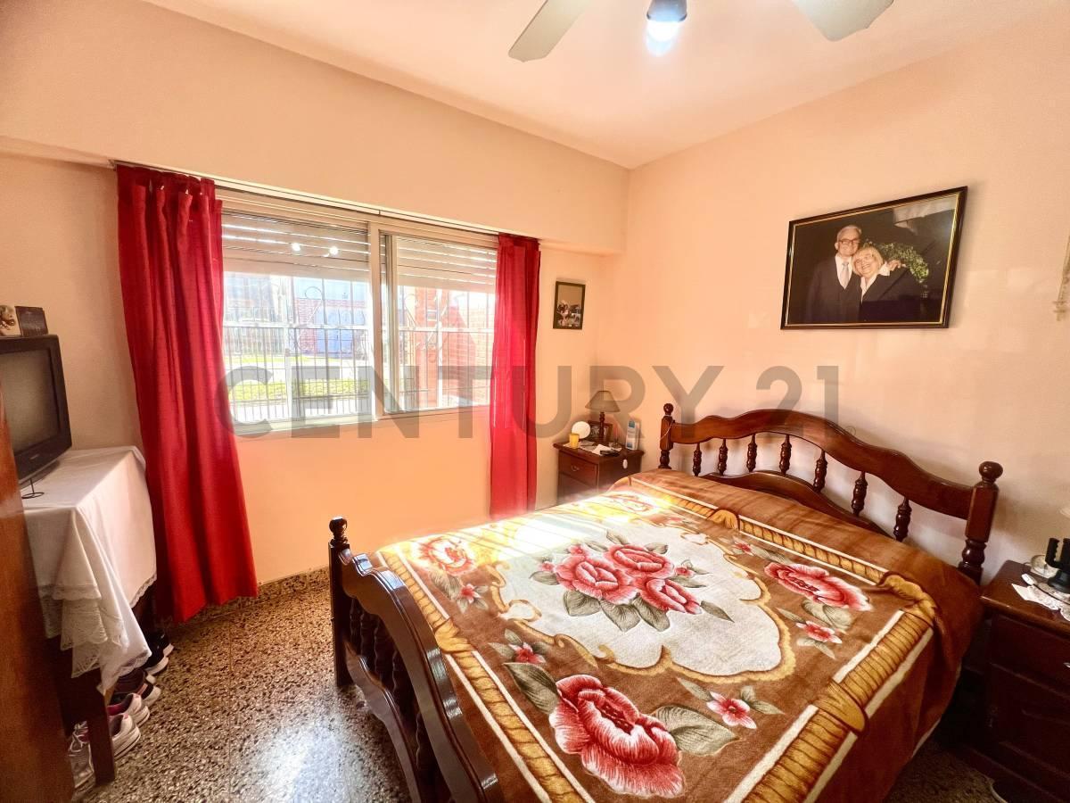 Foto de VENTA CASA MULTIFAMILIAR CON COCHERA. + DEPARTAMENTO A ESTRENAR, imagen 3