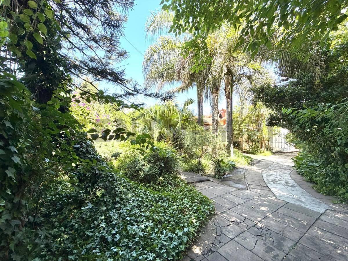 Foto de VENTA CASA 5 AMBIENTES CON AMPLIO JARDIN ITUZAINGO NORTE, imagen 5