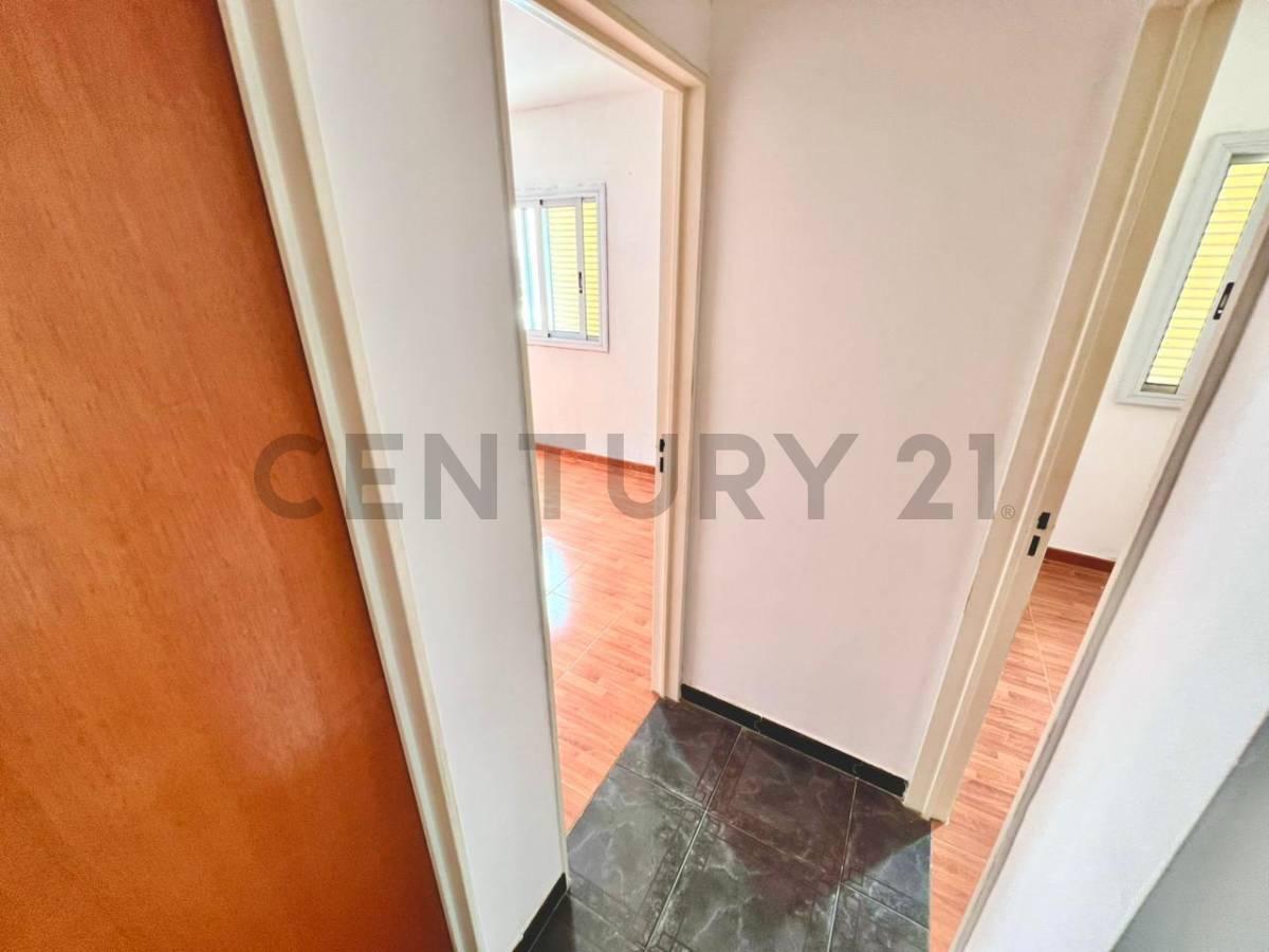 Foto de VENTA DEPARTAMENTO 4 AMB C/ COCHERA - V. TESEI - APTO CREDITO, imagen 4