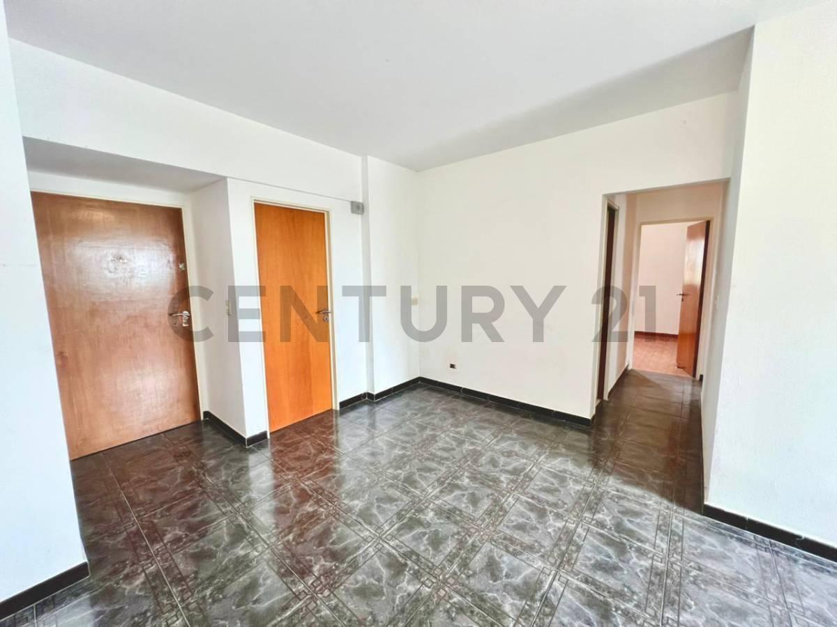 Foto de VENTA DEPARTAMENTO 4 AMB C/ COCHERA - V. TESEI - APTO CREDITO, imagen 3