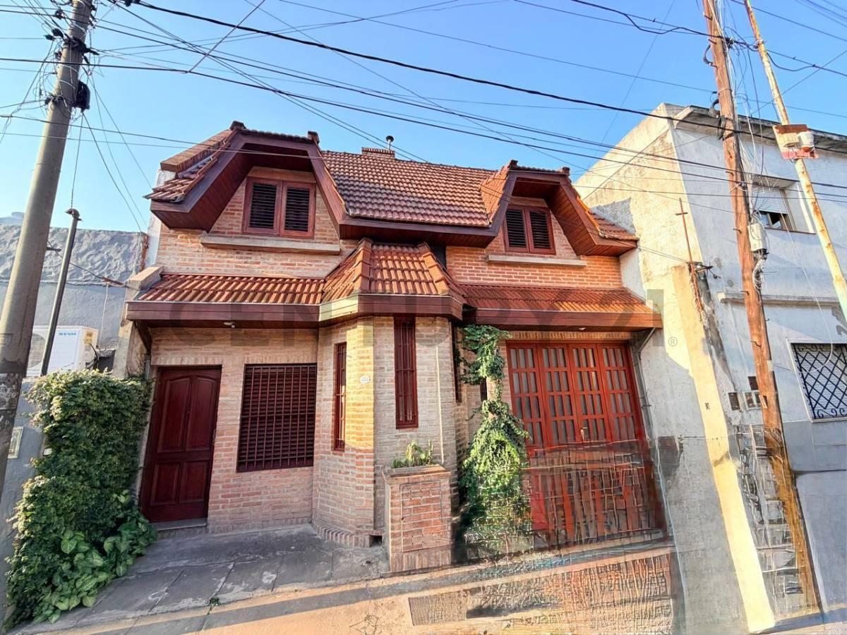 Foto de VENTA CASA 5 AMBIENTES CON COCHERA VILLA SARMIENTO APTO CREDITO, imagen 1