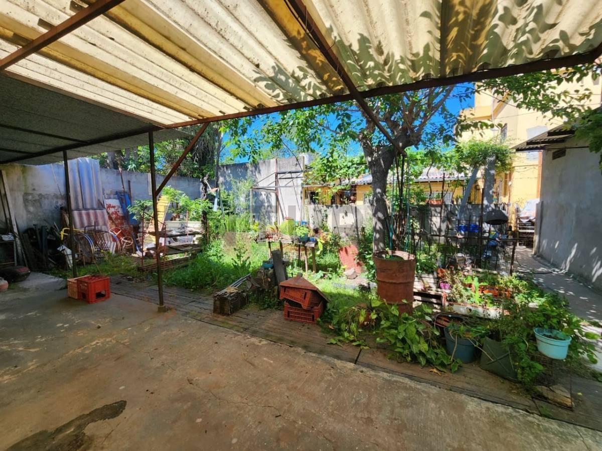 Foto de venta lote con mejora en merlo 10 x 22 con galpon de 50m2 porton, imagen 2