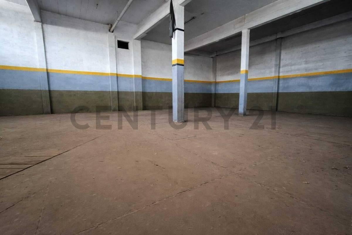Foto de VENTA LOCAL COMERCIAL + DEPARTAMENTO DE 4 AMBIENTES EN UBICACION, imagen 2