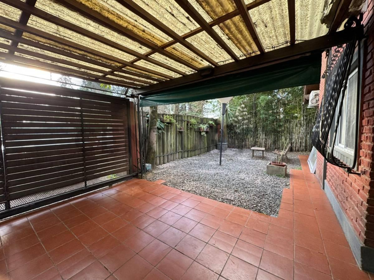Foto de CASA EN VENTA 4 AMBIENTES CON JARDIN , PATIO , PILETA , SUITE EN EL, imagen 3