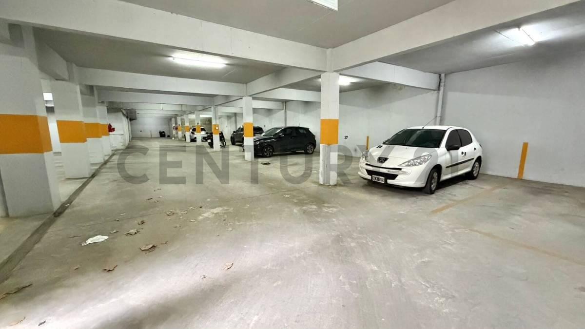 Foto de Venta de cochera cubierta – Ituzaingó Sur, imagen 2