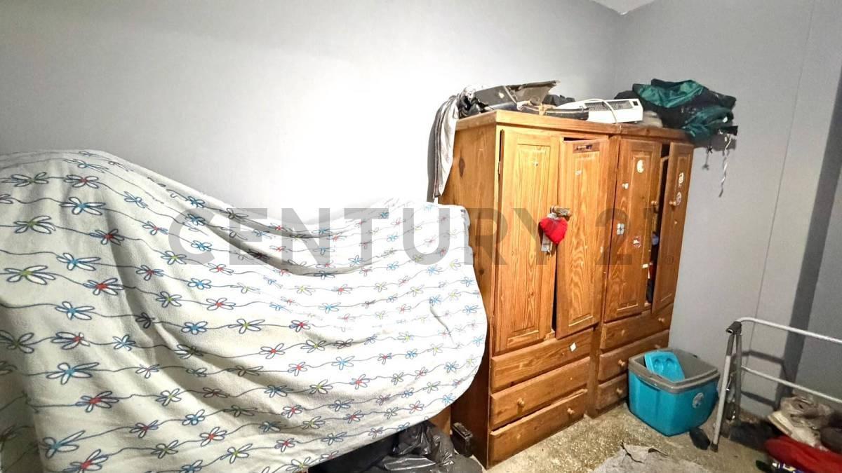 Foto de Venta Casa 4 ambientes con parque, garage para 2 autos y gran potencial, imagen 4