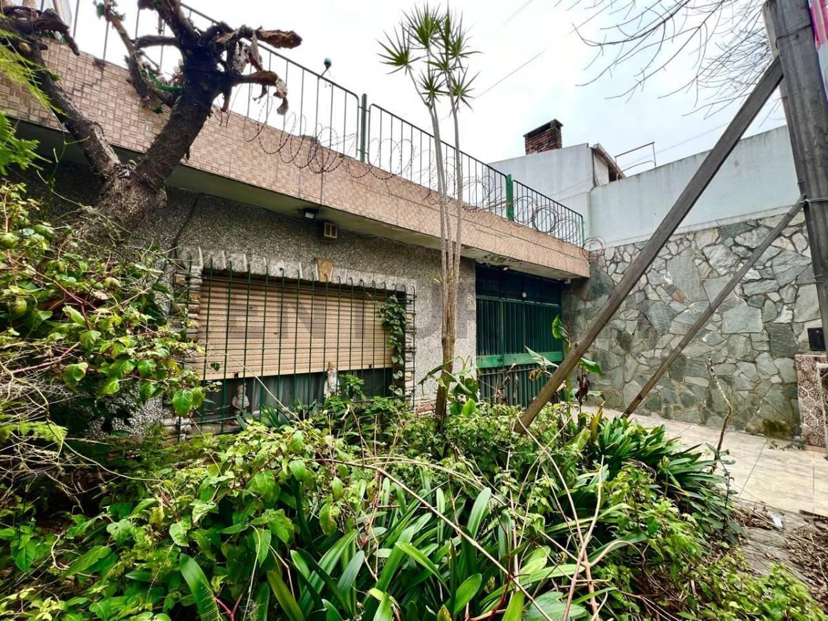 Foto de VENTA CASA 5 AMBIENTES CON COCHERA POMPEYA, imagen 1