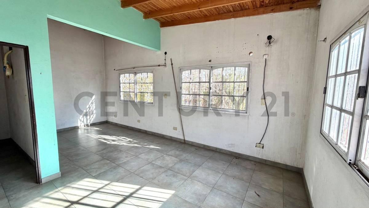 Foto de Venta Galpón con 2 Departamentos y Parque | 487 m² Totales | Apto, imagen 2