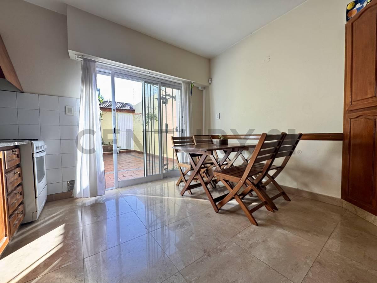 Foto de DUPLEX 4 AMBIENTES CON COCHERA EN VENTA EN CENTRO DE CASEROS, imagen 2