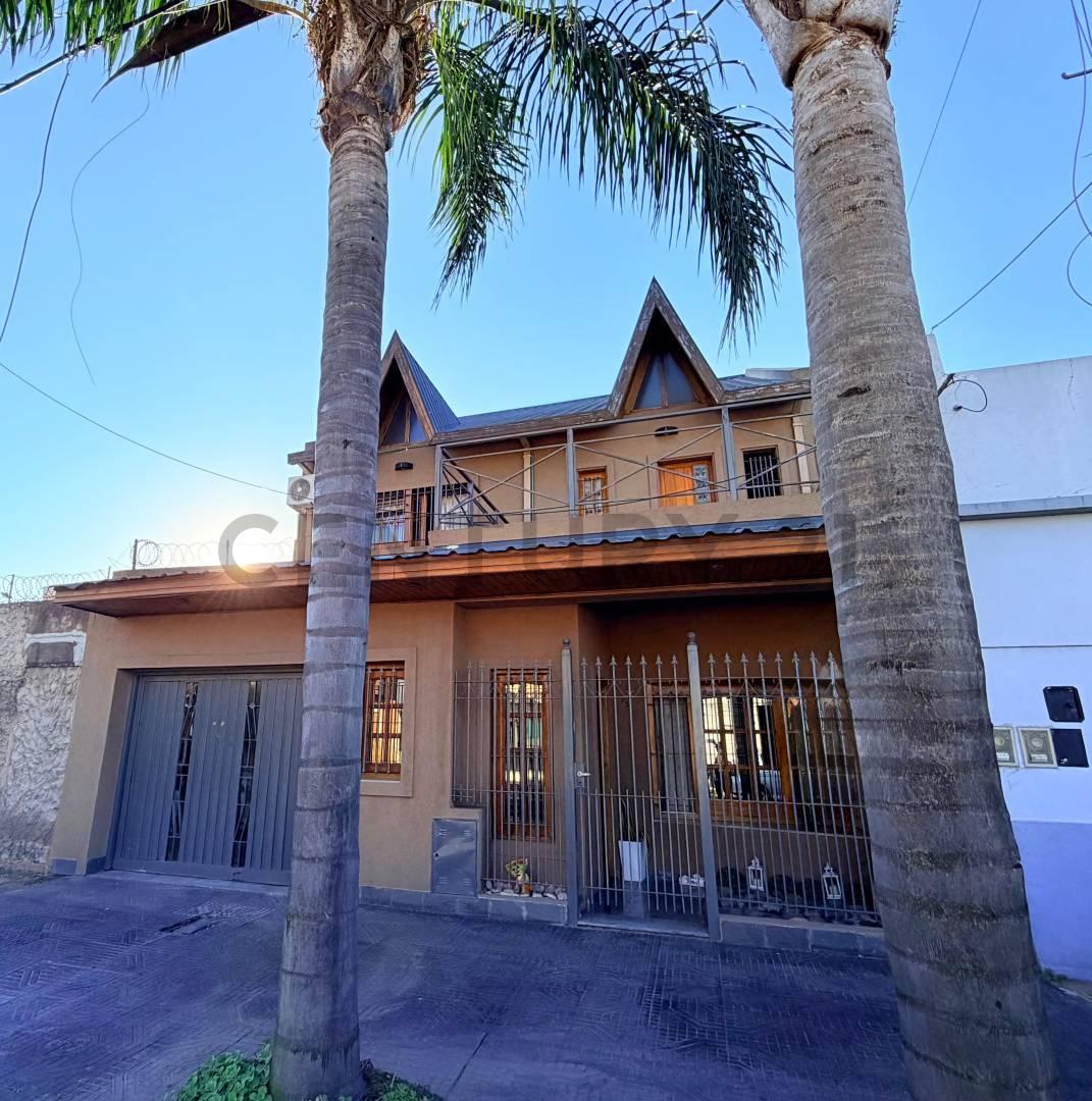 Foto de VENTA CASA 4 AMBIENTES LOMAS DEL MIRADOR JARDIN COCHERA, imagen 4