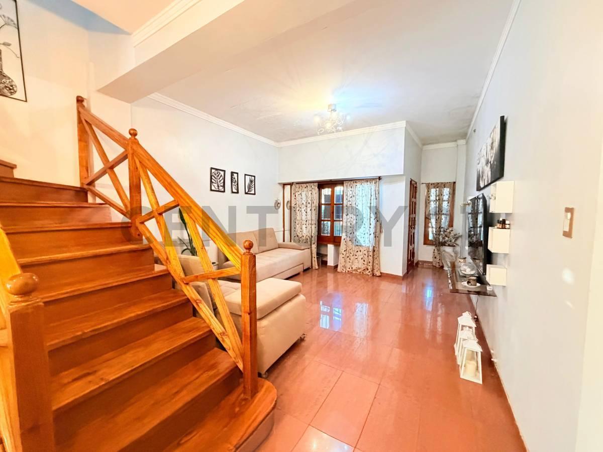 Foto de VENTA CASA 4 AMBIENTES LOMAS DEL MIRADOR JARDIN COCHERA, imagen 3