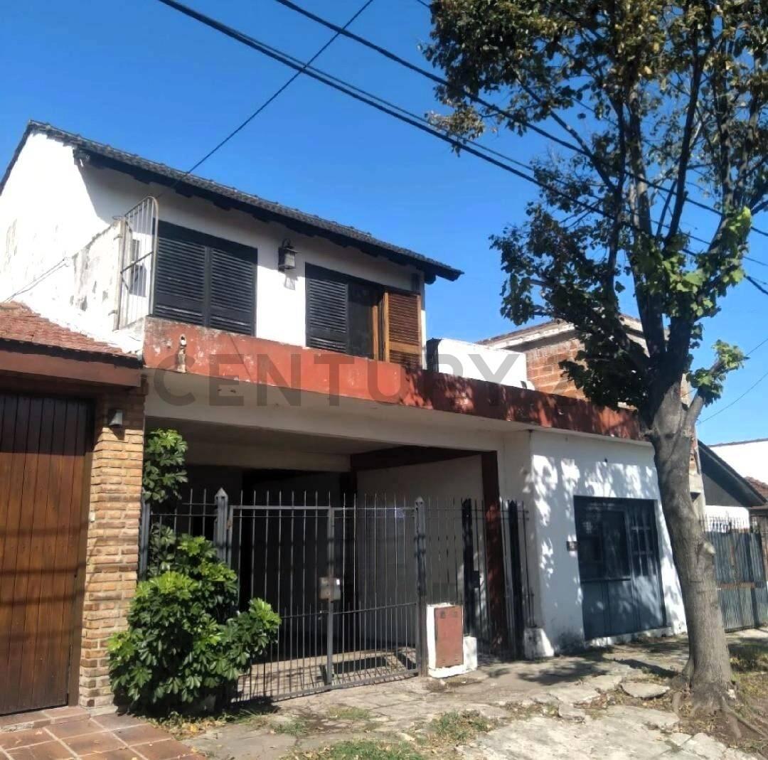 Foto de CASA VENTA PADUA 4 AMBIENTES COCHERA PATIO TERRAZA, imagen 1