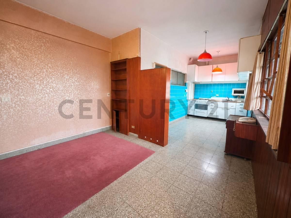 Foto de VENTA CASA 4 AMBIENTES CASTELAR NORTE COCHERA PARQUE, imagen 5