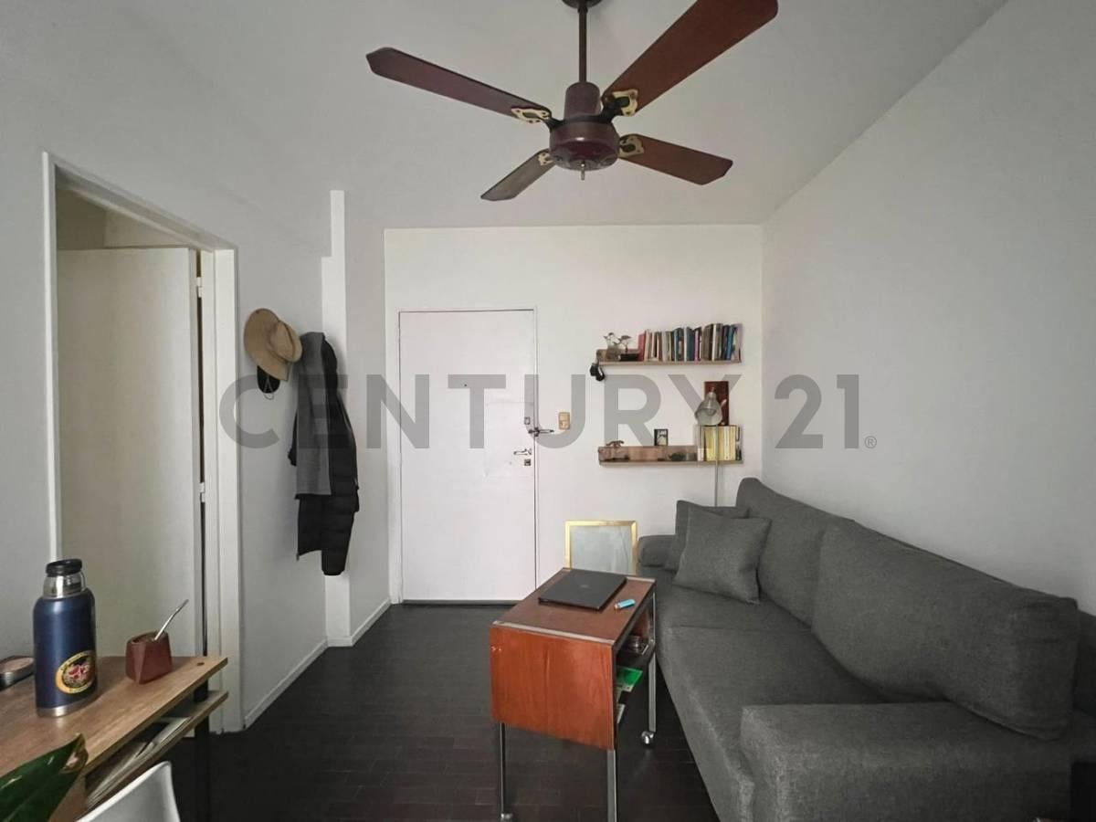 Foto de VENTA DEPARTAMENTO 2 AMBIENTES ALMAGRO, imagen 1