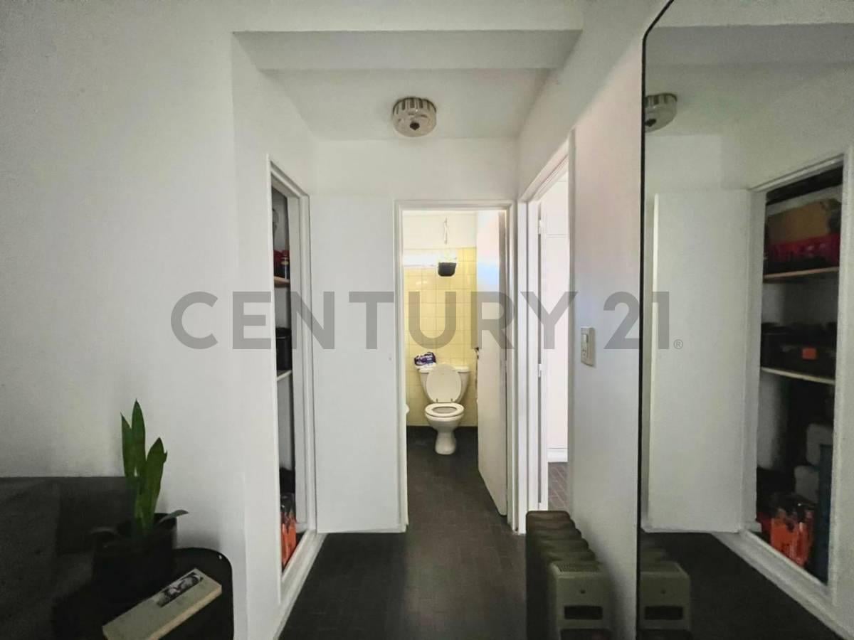 Foto de VENTA DEPARTAMENTO 2 AMBIENTES ALMAGRO, imagen 2