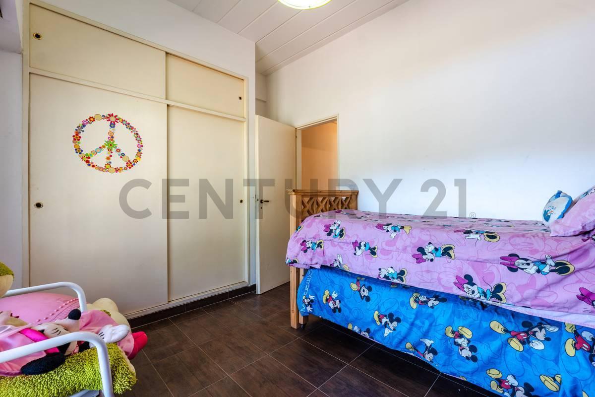 Foto de venta casa 4 ambientes general rodriguez, imagen 4