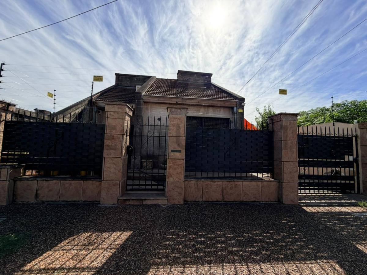 Foto de VENTA CASA 4 AMBIENTES MORON, imagen 1