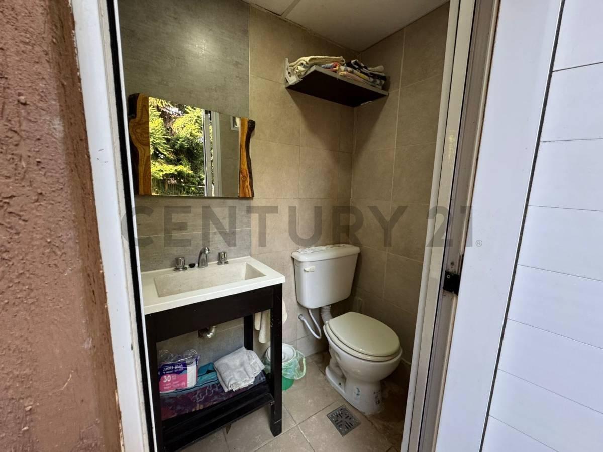 Foto de CASA EN VENTA 4 AMBIENTES PARQUE LELOIR CON JARDIN PILETA APTA CREDITO, imagen 5